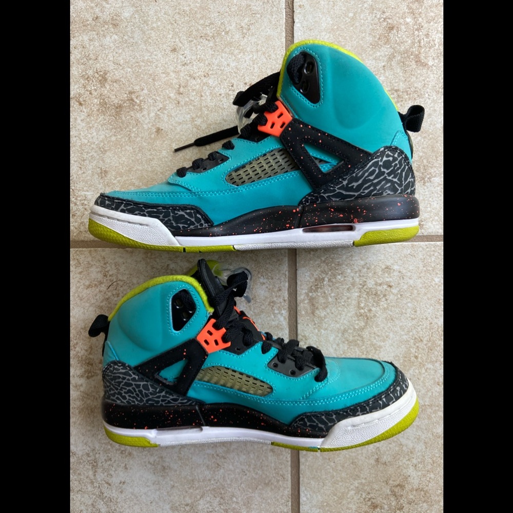 Nike Air Jordan Spiz’ike Dusty Cactus, size 6.5 Youth / 8 Women’s